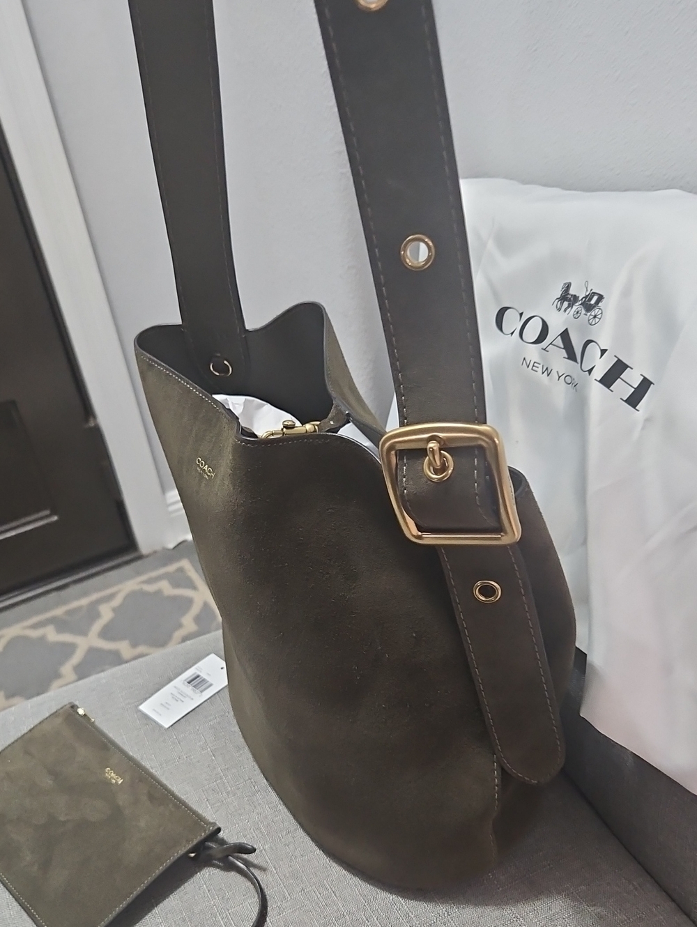 Coach Bleeker Olive Green Suede Shoulder Bucket Bag with Wristlet - Picture 2 of 13
